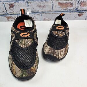 Boy's Water Shoes Camo‎ Print Size Boys 13 Summer Camping